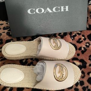 Women coach sandals size 8.5 small marks on side of sandal comes with box